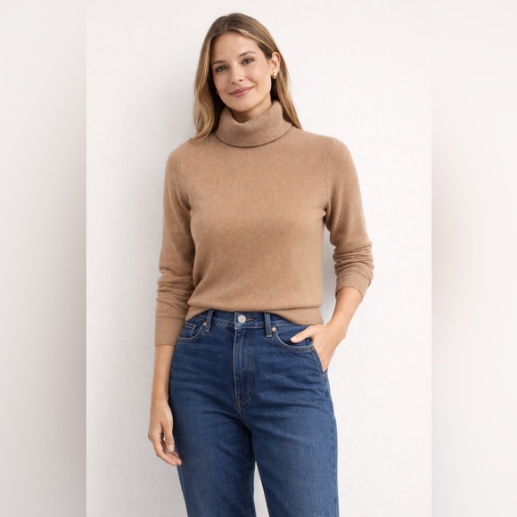 C by Bloomingdale’s Cashmere Camel Turtleneck Sweater 100% 2 ply Cashmere Size M - Picture 8 of 8